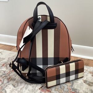 Classic Fashion backpack purse w/ matching wallet